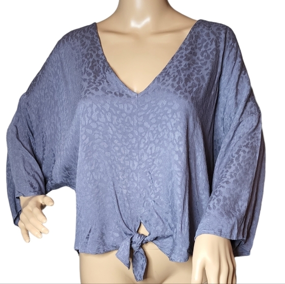 NWT Grey blouse- Style Rack - Picture 7 of 16